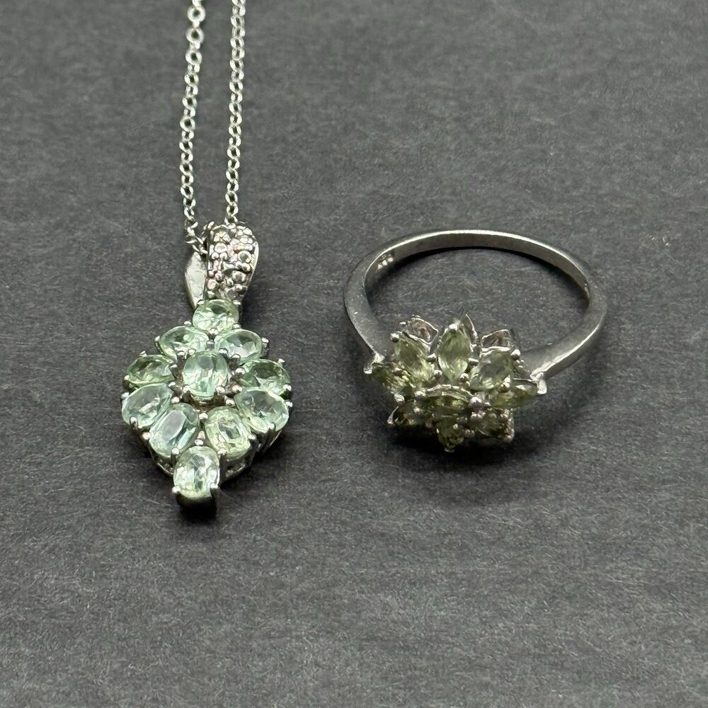 STS 925 Sterling Silver Green Peridot Cluster Ring Sz 5 & Pendant Necklace Set
